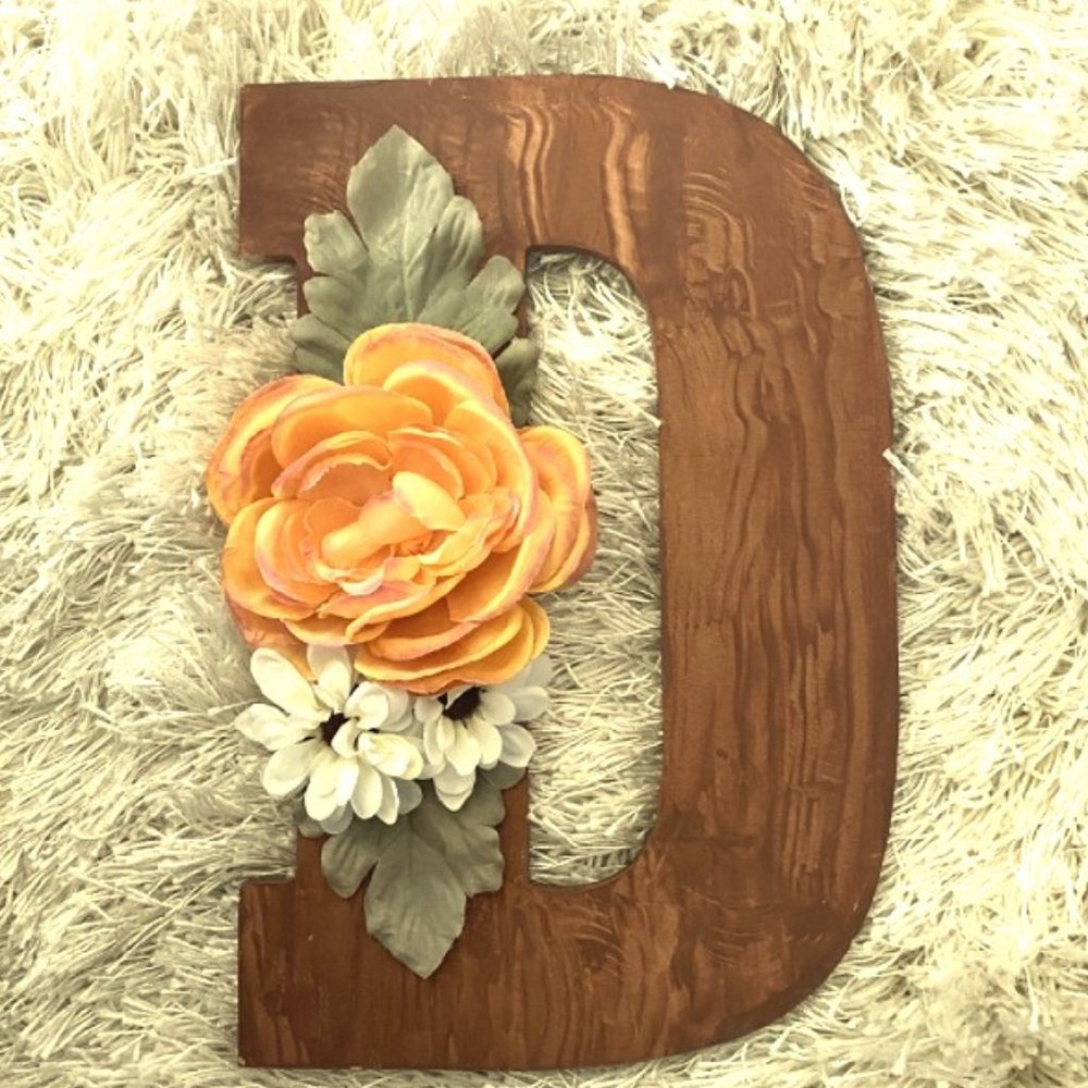 Decorative Letter "D"